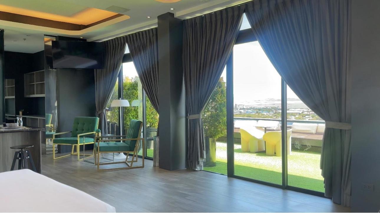 Azumi Boutique Hotel Muntinlupa City Номер фото