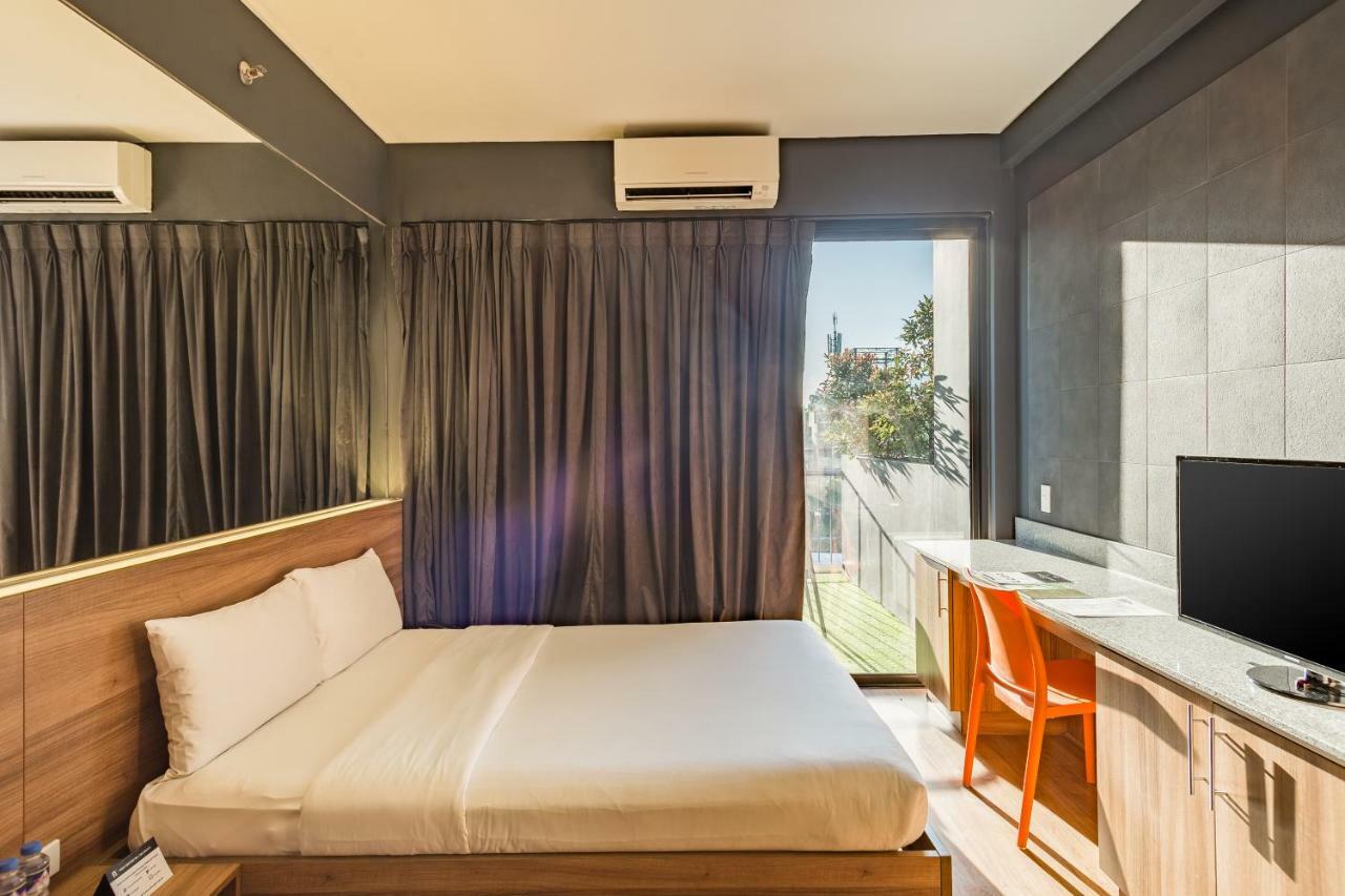 Azumi Boutique Hotel Muntinlupa City Экстерьер фото